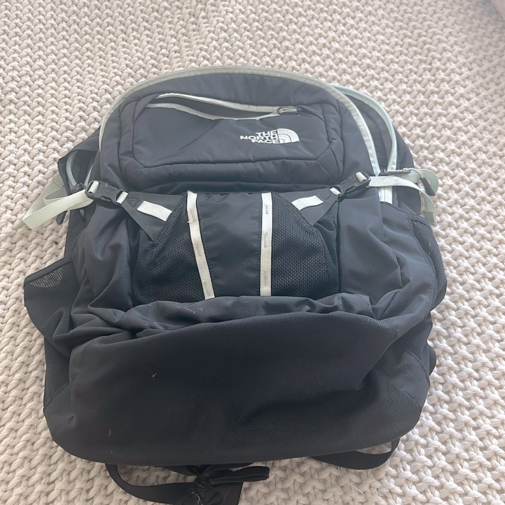 North Face Recon Women’s Backpack Black and Mint